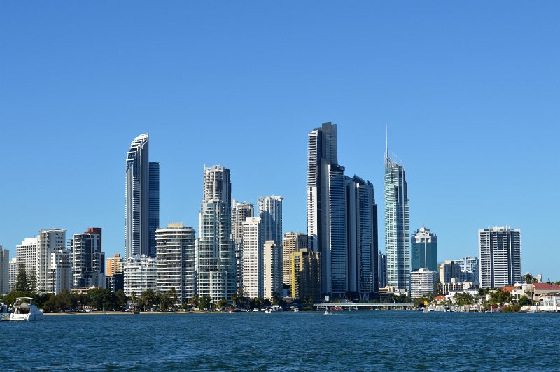 DSC_0080.JPG - Nerang River heading toward Surfers Paradise