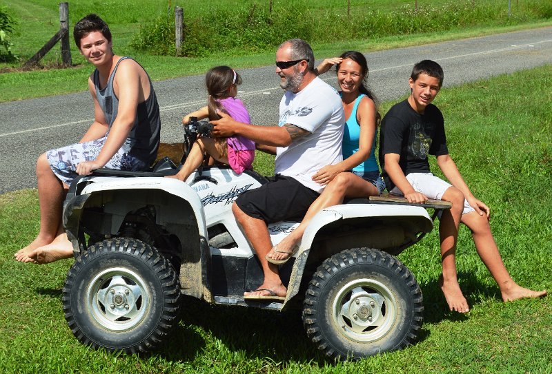 DSC_0026.JPG - Family photo