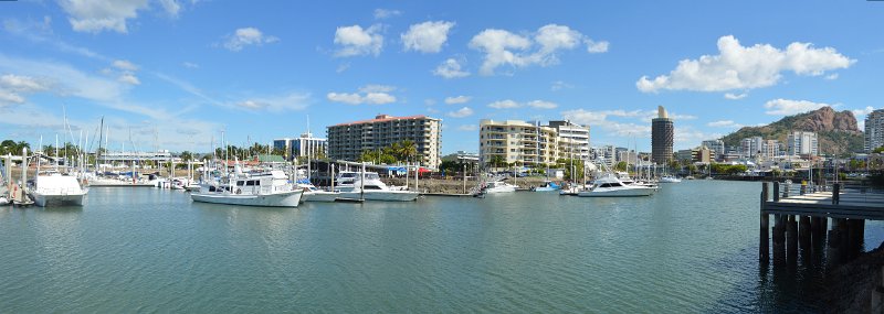 09TvillePan06.JPG - Townsville; Ross Creek behind the Museum of Tropical Qld