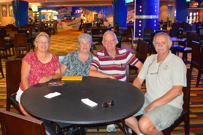 DSC_0007.JPG - Townsville; lunch with Winston and Maris at "Cowboys".