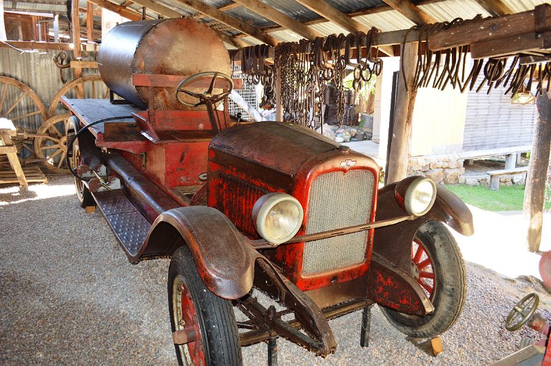 DSC_0243.JPG - Herberton Historic Village - Dennis fire truck