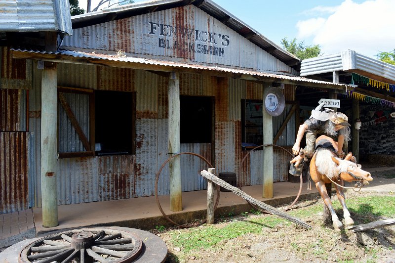 DSC_0093.JPG - Atherton Tablelands - Mareeba Heritage Museum, rodeo display