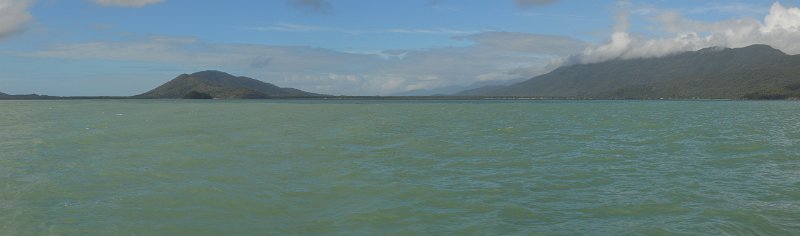 30CairnsReefPan01.JPG - Leaving Cairns harbour on our trip to Moore Reef