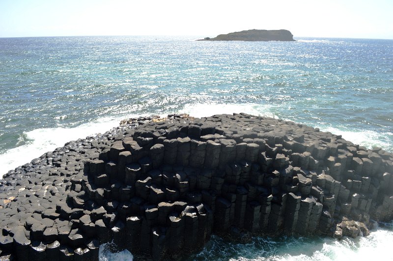 DSC_0026.JPG - Fingal Heads - Giants Causeway and Cook Island