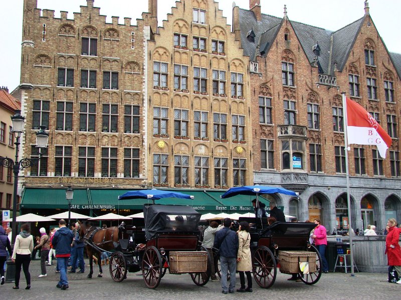 DSC03285.JPG - Brugge town square