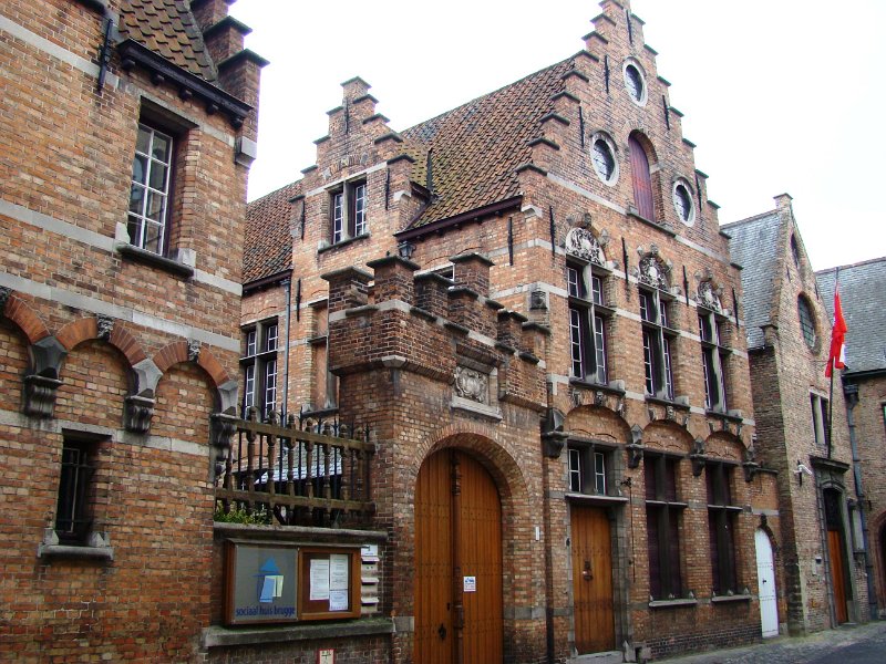 DSC03286.JPG - Brugge town square