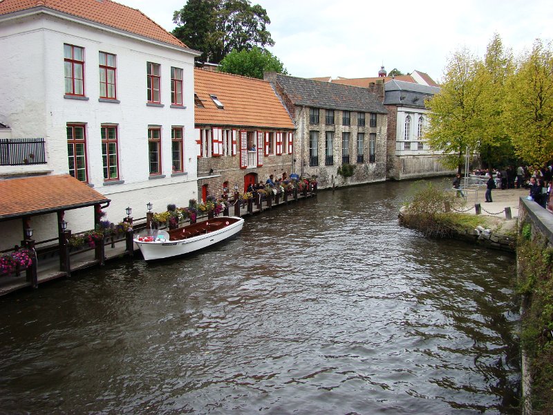 DSC03333.JPG - Brugge canal views